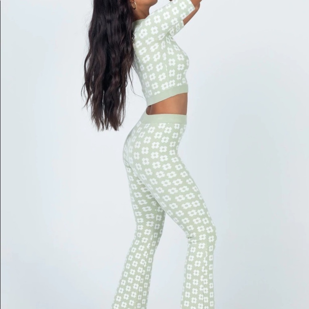 Adora set ๐ - Picture 3 of 4